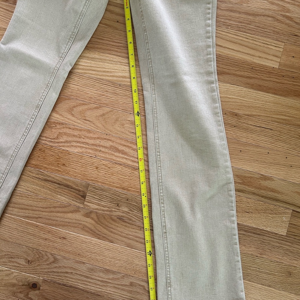 Like new women’s beige/Tan Boot Cut Jeans Size 4 - Picture 8 of 16